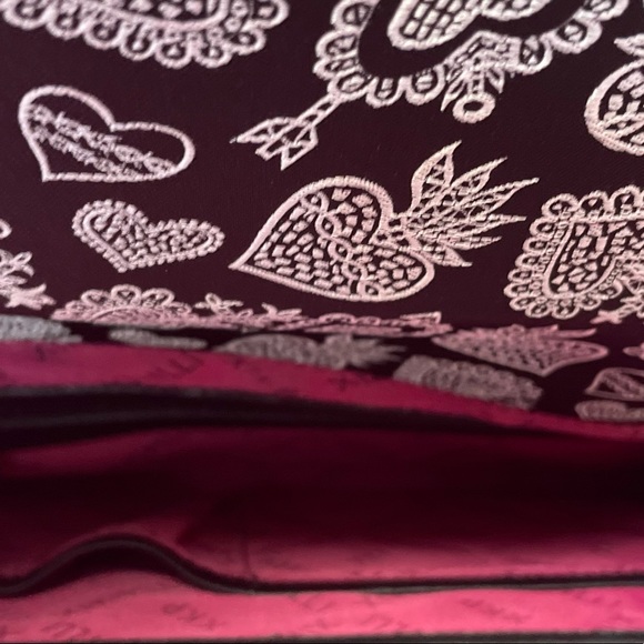 {Xikipilli} Rare Sacred Heart Chain Strap Purse - Picture 5 of 7